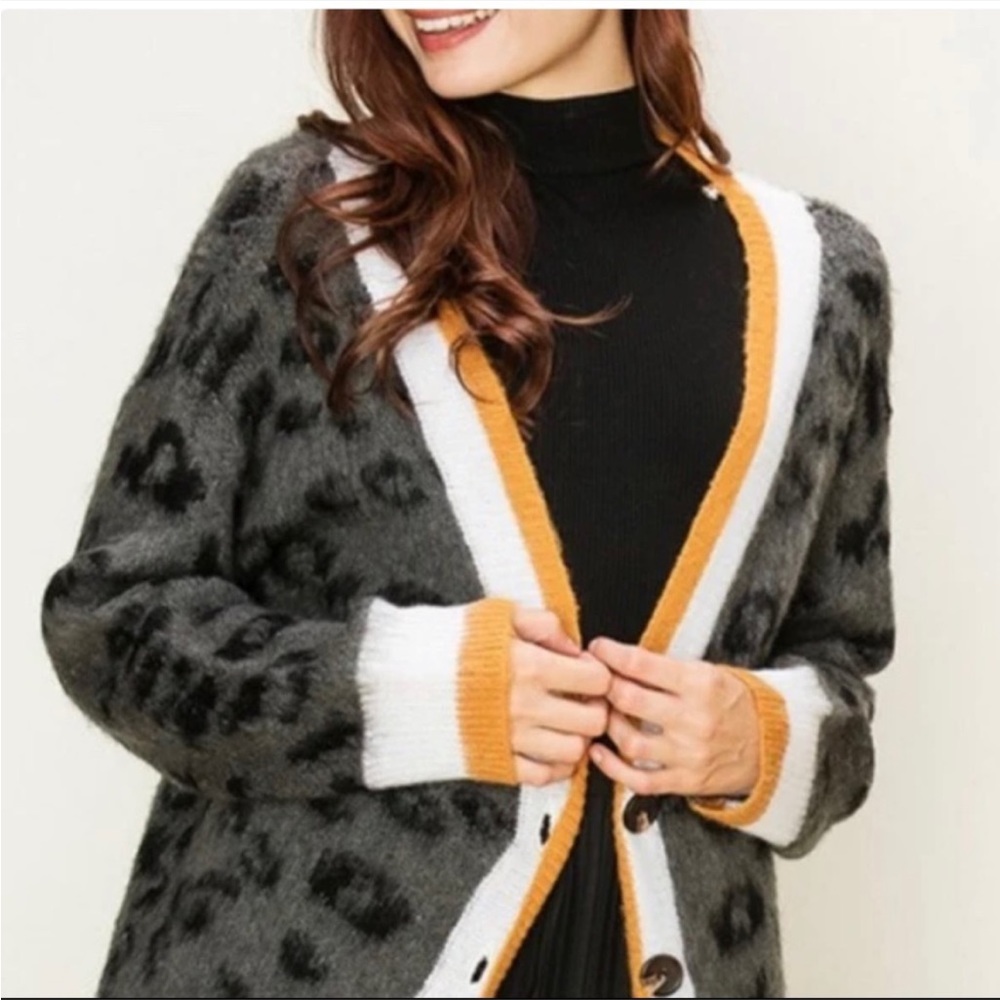 •HYFVE•GRAY/LEOPARD OVERSIZED VARSITY SWEATER CARDIGAN SIZE MEDIUM